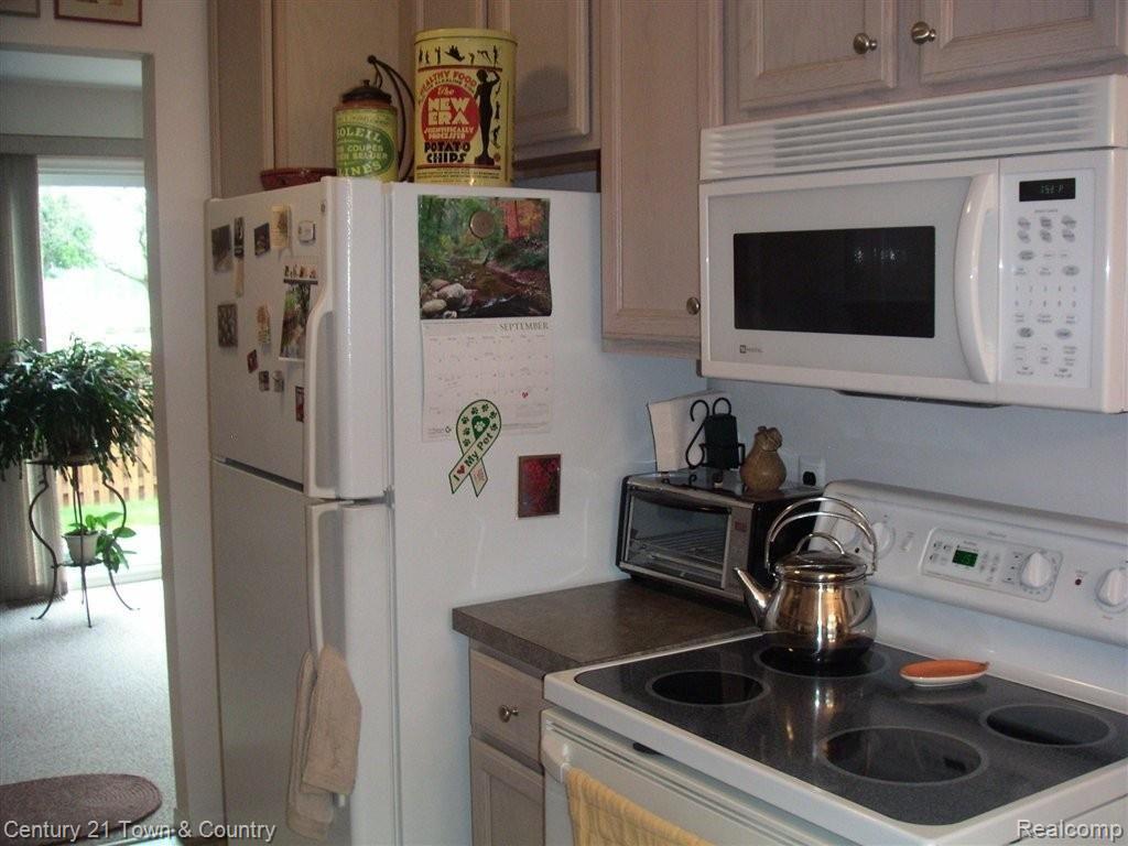 3511 Crooks Road Royal Oak, MI 48073 - Photo 6 of 26 6KitchenStove&Refrig.JPG