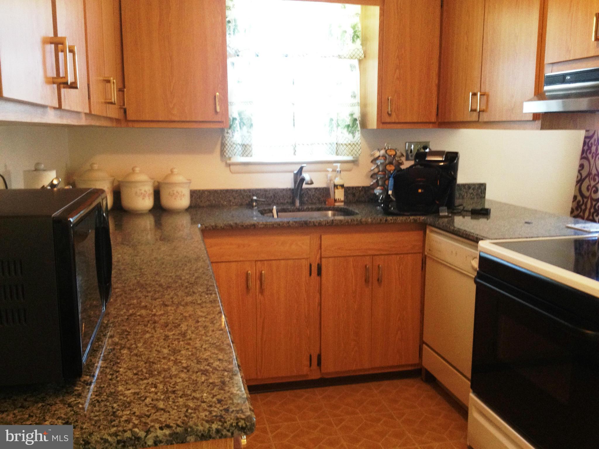 6806 Collinsdale Road Baltimore, MD 21286 - Photo 11 of 29 Kitchen