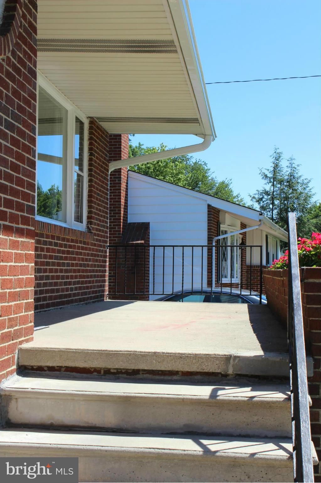 6806 Collinsdale Road Baltimore, MD 21286 - Photo 4 of 29 Exterior (Front)
