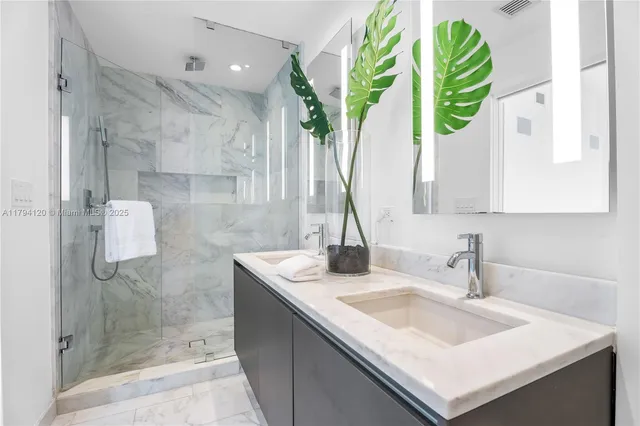 $1,590,000 | 1451 Brickell Avenue, Unit 2703, Miami, FL 33131