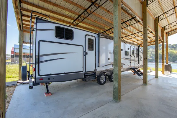 $165,000 | 1997 Hardin Bottom River Road, Clifton, TN 38425