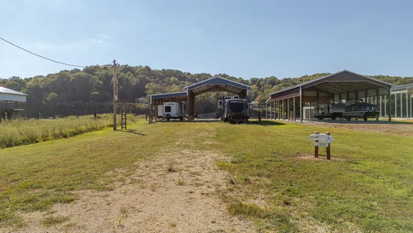 $165,000 | 1997 Hardin Bottom River Road, Clifton, TN 38425