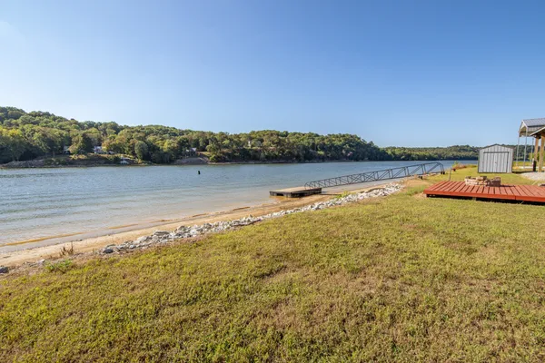 $165,000 | 1997 Hardin Bottom River Road, Clifton, TN 38425