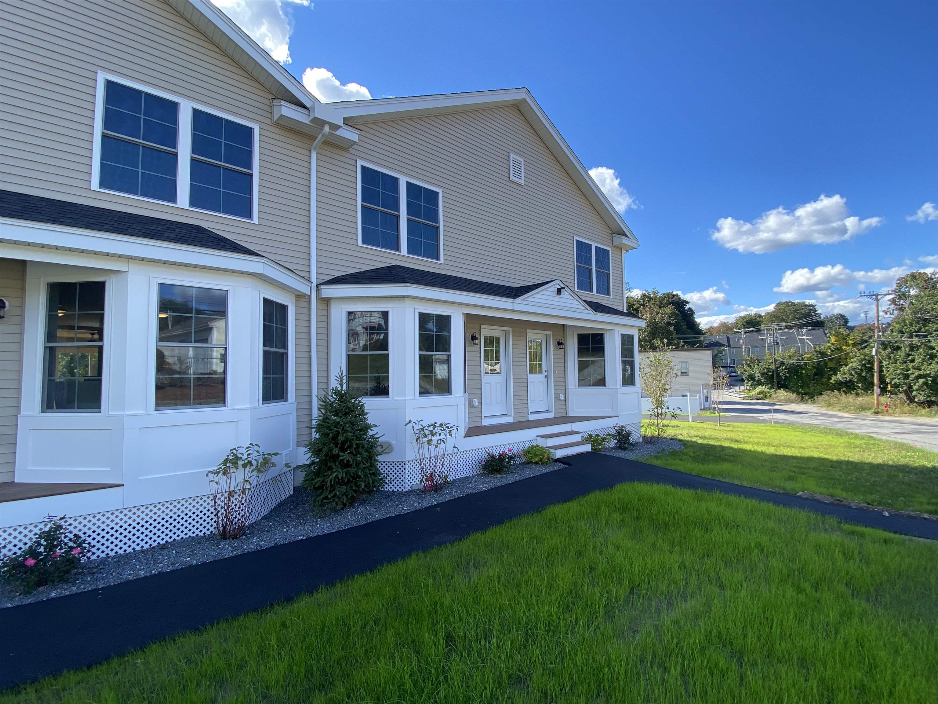 18 Maple Street, Unit 5 Derry, NH 03038 - Photo 1 of 31 Gallery Image 1
