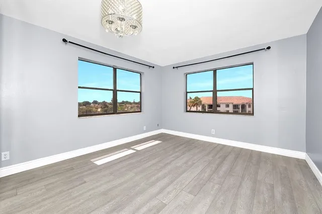 $1,950 | 9355 Southwest 8th Street, Unit 401, Boca Raton, FL 33428