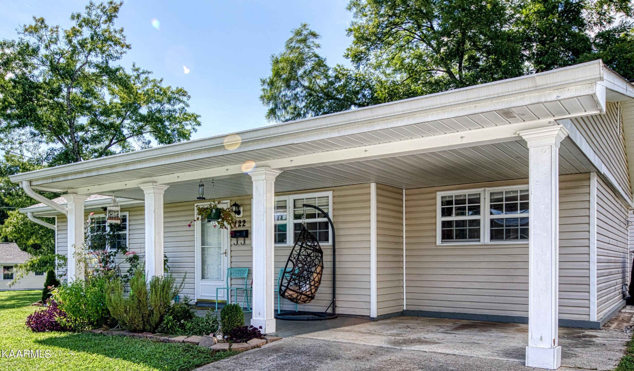 122 Briar Road Oak Ridge, TN 37830 - Photo 1 of 25 a view of a house with a tree