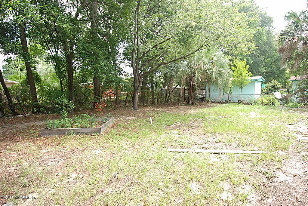 7427 Sandhurst Road South Jacksonville, FL 32277 - Photo 8 of 8 BACK YARD