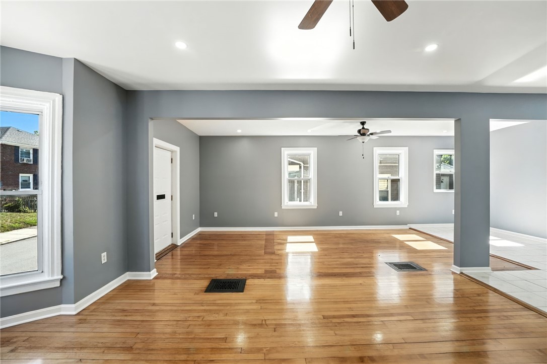 32 Carver Street Pawtucket, RI 02860 - Photo 11 of 28