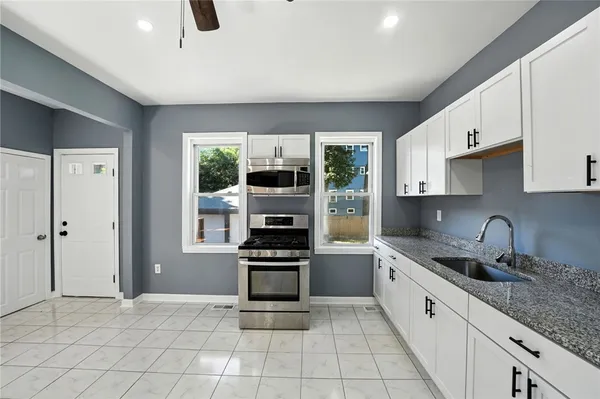 $448,000 | 32 Carver Street, Pawtucket, RI 02860