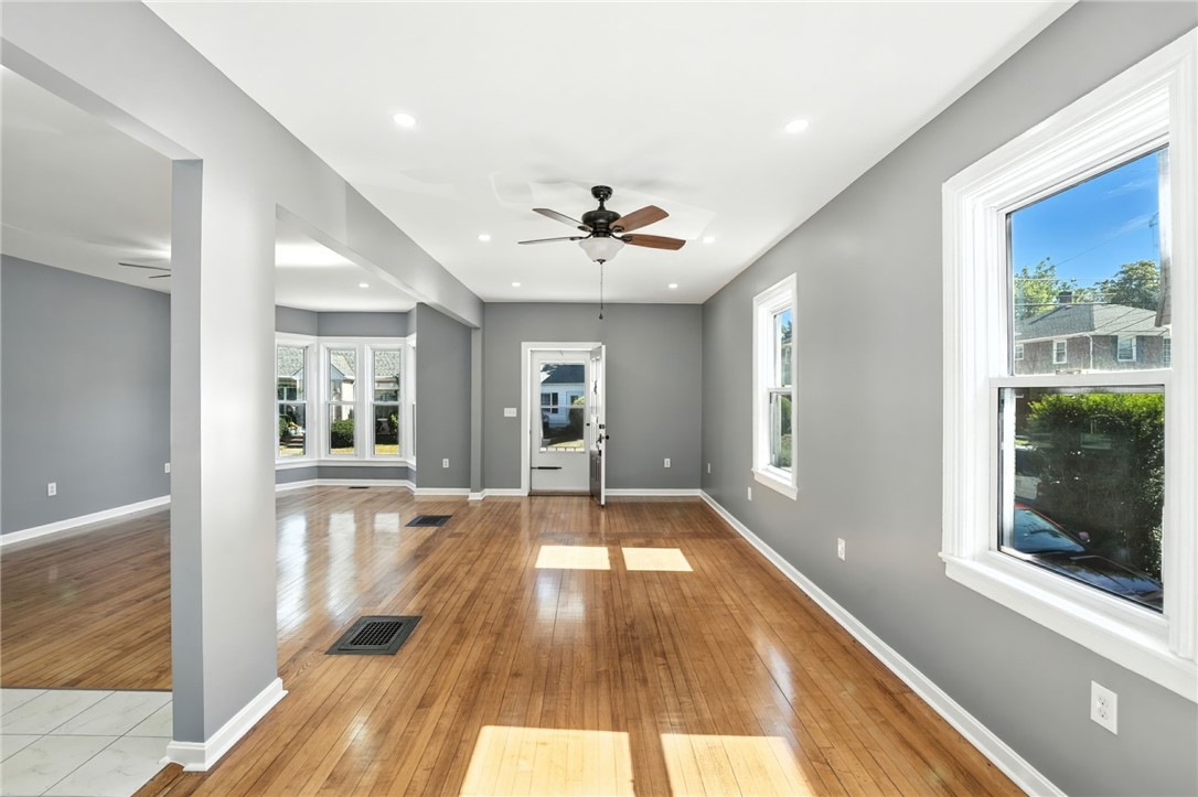 32 Carver Street Pawtucket, RI 02860 - Photo 8 of 28