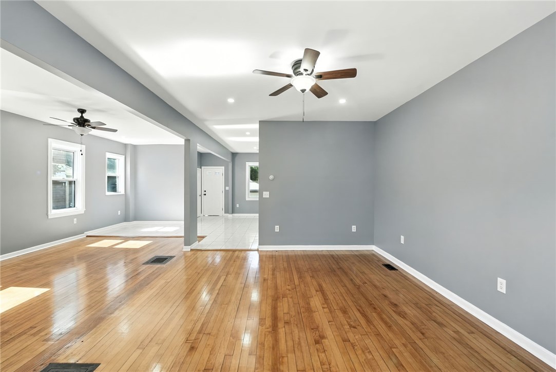 32 Carver Street Pawtucket, RI 02860 - Photo 9 of 28