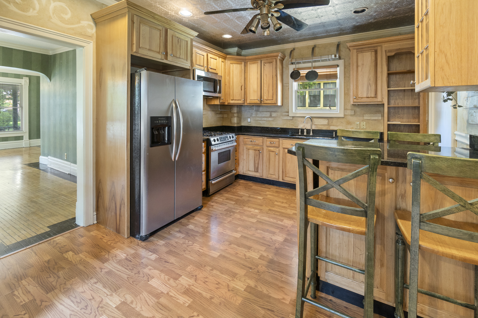509 North Spring Street Elgin, IL 60120 - Photo 22 of 48