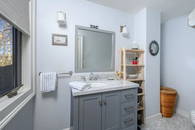 $1,249,000 | 203 South Main Street, Cohasset, MA 02025