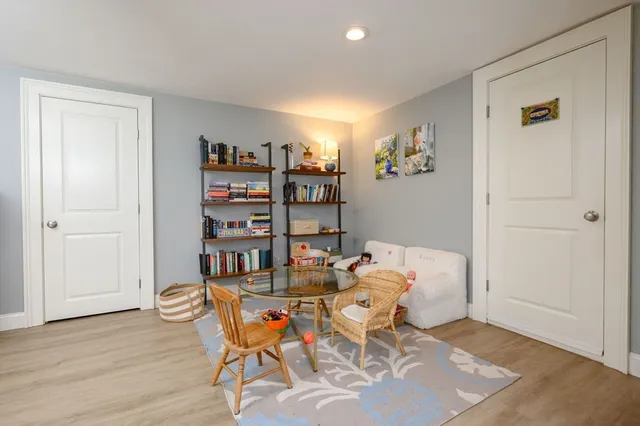 $1,249,000 | 203 South Main Street, Cohasset, MA 02025