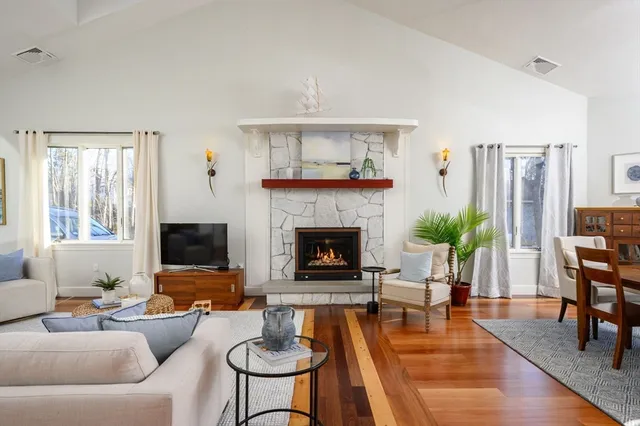 $1,249,000 | 203 South Main Street, Cohasset, MA 02025