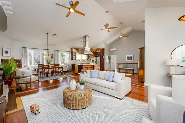 $1,249,000 | 203 South Main Street, Cohasset, MA 02025