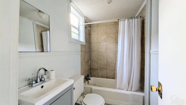 $189,900 | 513 North Reus Street, Pensacola, FL 32501