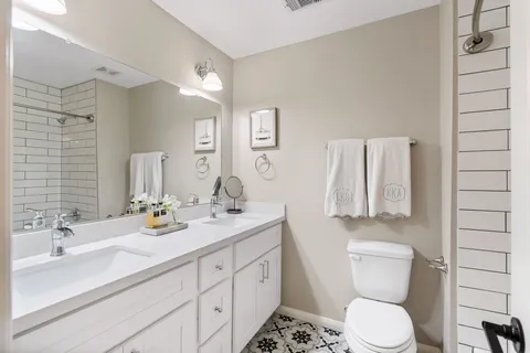 $699,000 | 14022 St Marys Lane, Houston, TX 77079