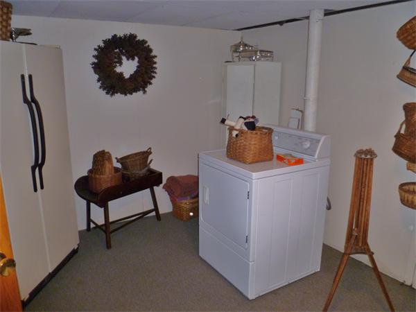 182 Butternut Hollow Road West Springfield, MA 01089 - Photo 17 of 21 Gallery Image 17