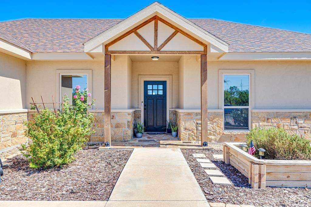 1938 Beaty Road San Angelo, TX 76904 - Photo 3 of 45 Welcome Home to 1938 Beaty Road, San Angelo, TX 76904! 4 bedroom 2 bath home in bentwood.