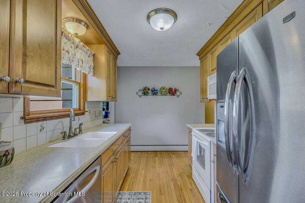 1506 East Locust Street Scranton, PA 18505 - Photo 19 of 42 kitchen