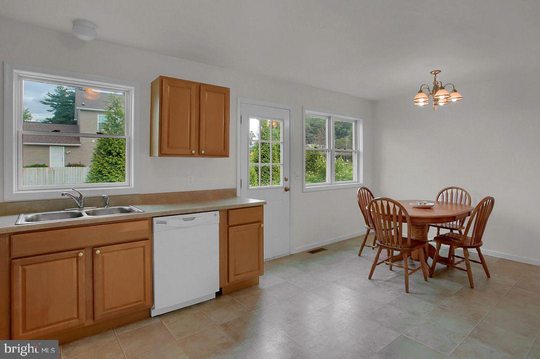 1090 Georgetown Road Middletown, PA 17057 - Photo 4 of 28 Gallery Image 4