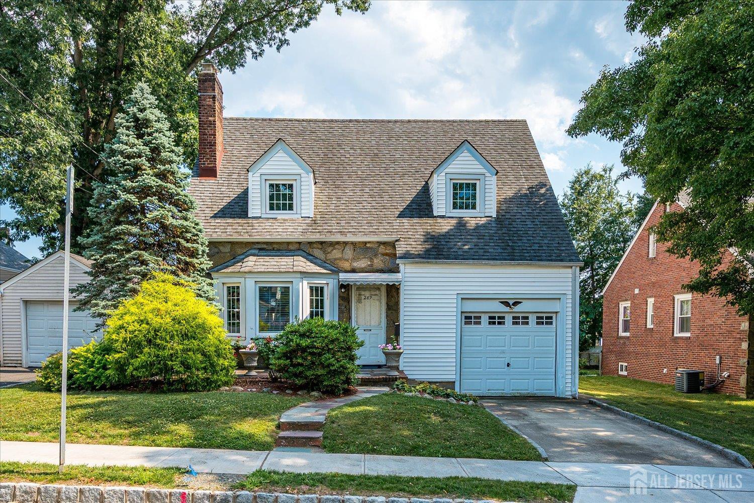 289 Hazel Place Union, NJ 07083 - Photo 1 of 23