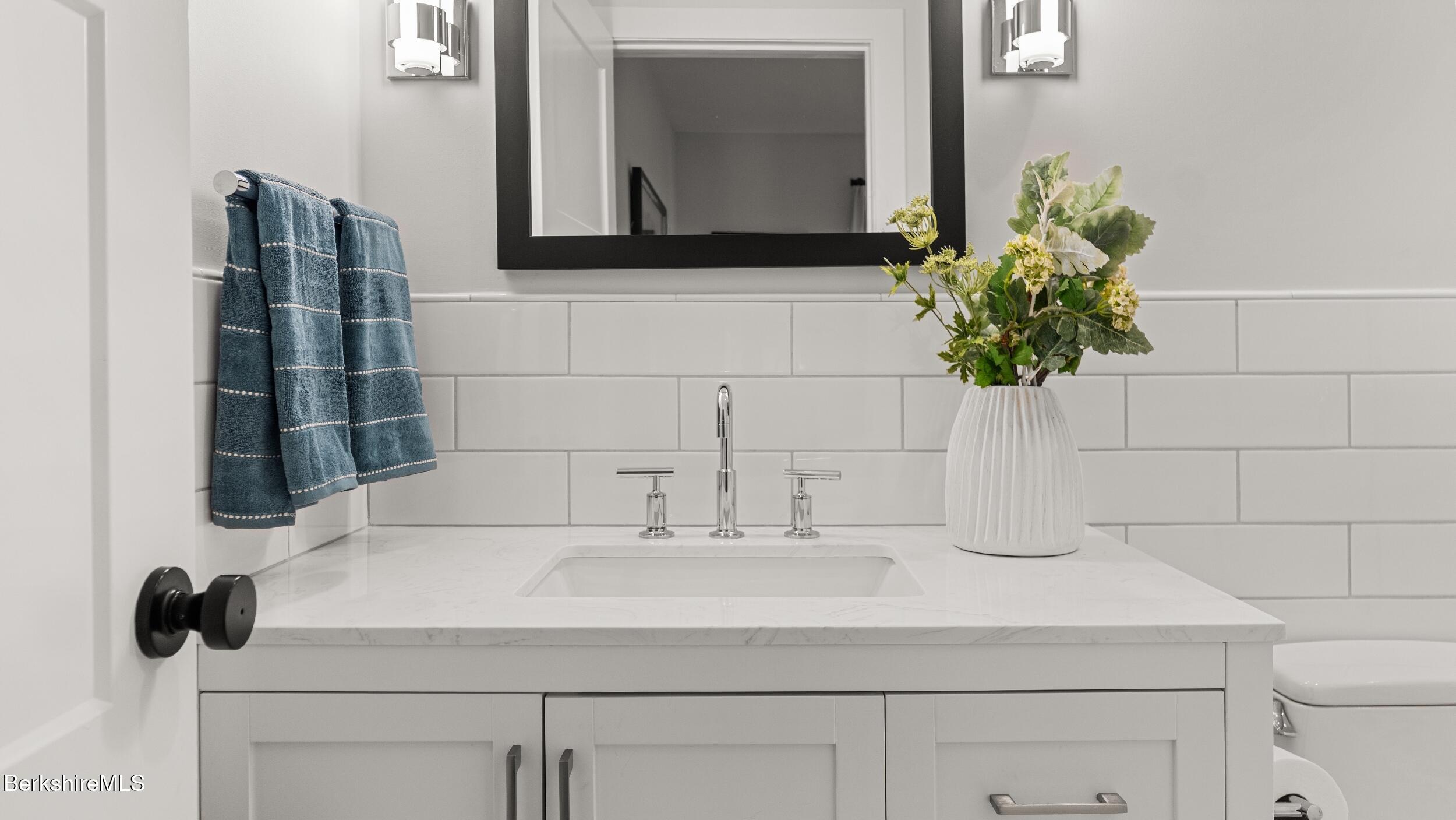 20 Cobb Road West Stockbridge, MA 01236 - Photo 35 of 57 Bath