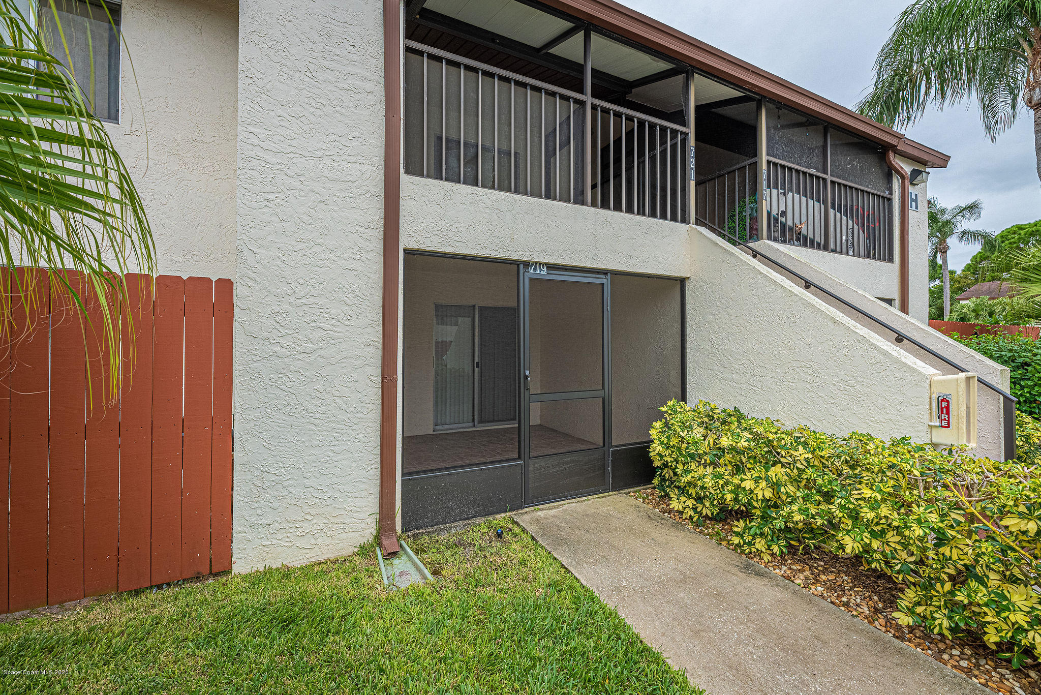719 Ridge Club Drive, Unit 77 Melbourne, FL 32934 - Photo 16 of 28 JC7_5177-HDR