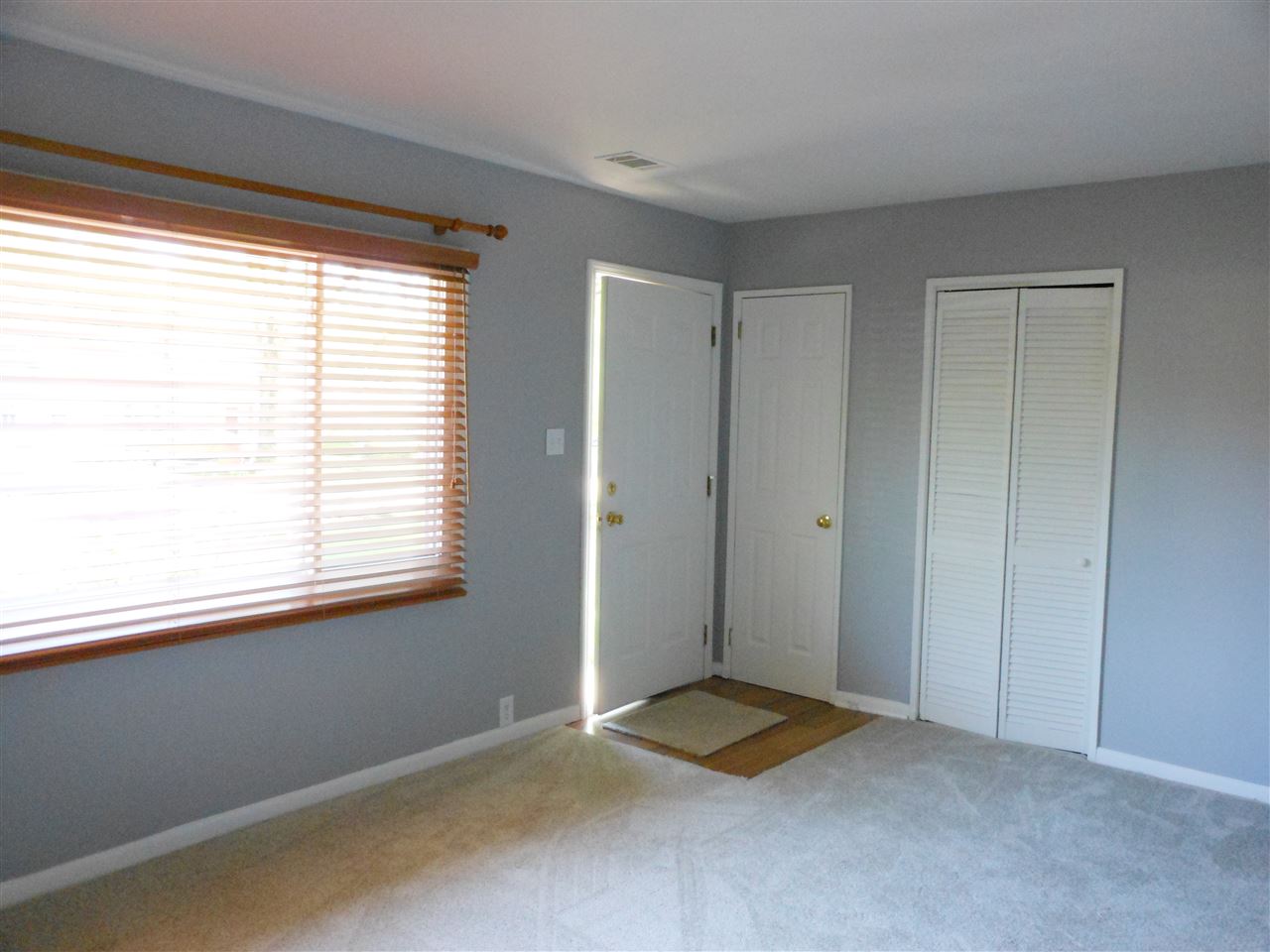 5212 Chadwick Road Evansville, IN 47710 - Photo 5 of 30 Gallery Image 5