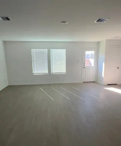 $1,950 | 18712 Loom Drive, Conroe, TX 77306