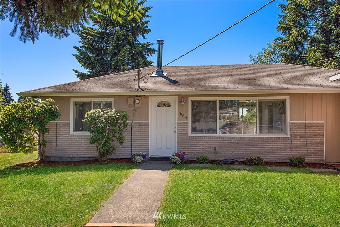 667 Pierce Court Northeast Renton, WA 98056 - Photo 2 of 15