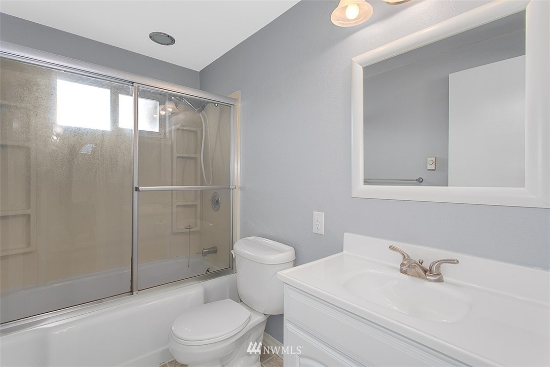 667 Pierce Court Northeast Renton, WA 98056 - Photo 12 of 15