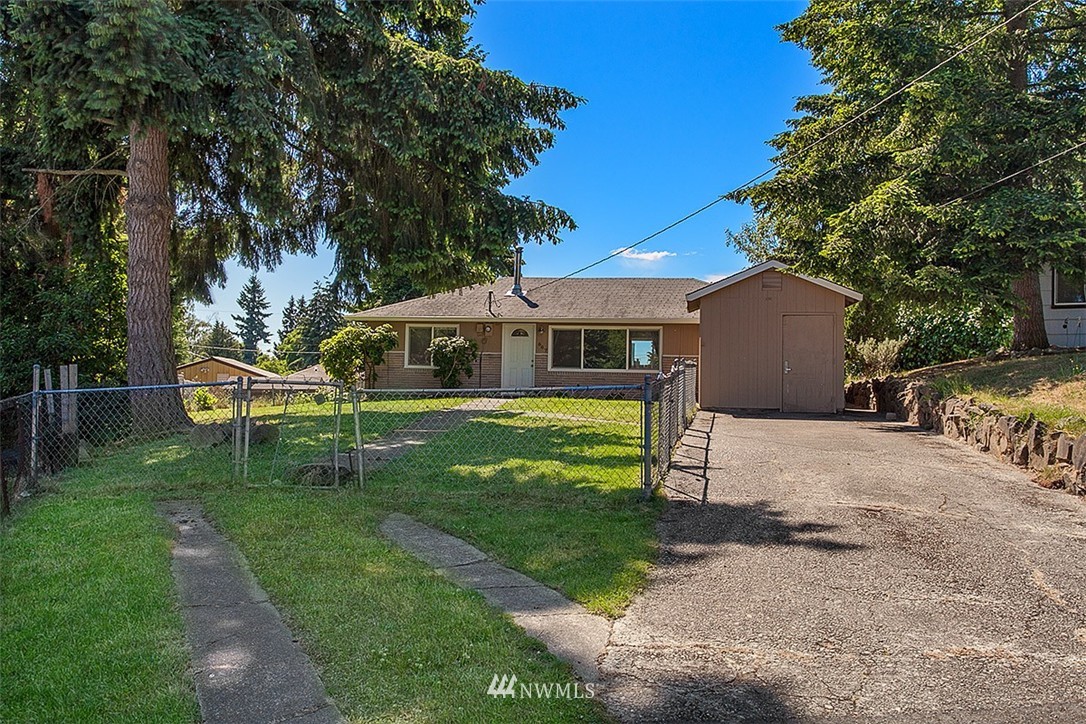 667 Pierce Court Northeast Renton, WA 98056 - Photo 3 of 15