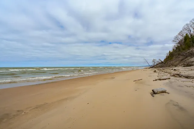 $189,000 | 4890 M-63, Coloma, MI 49038