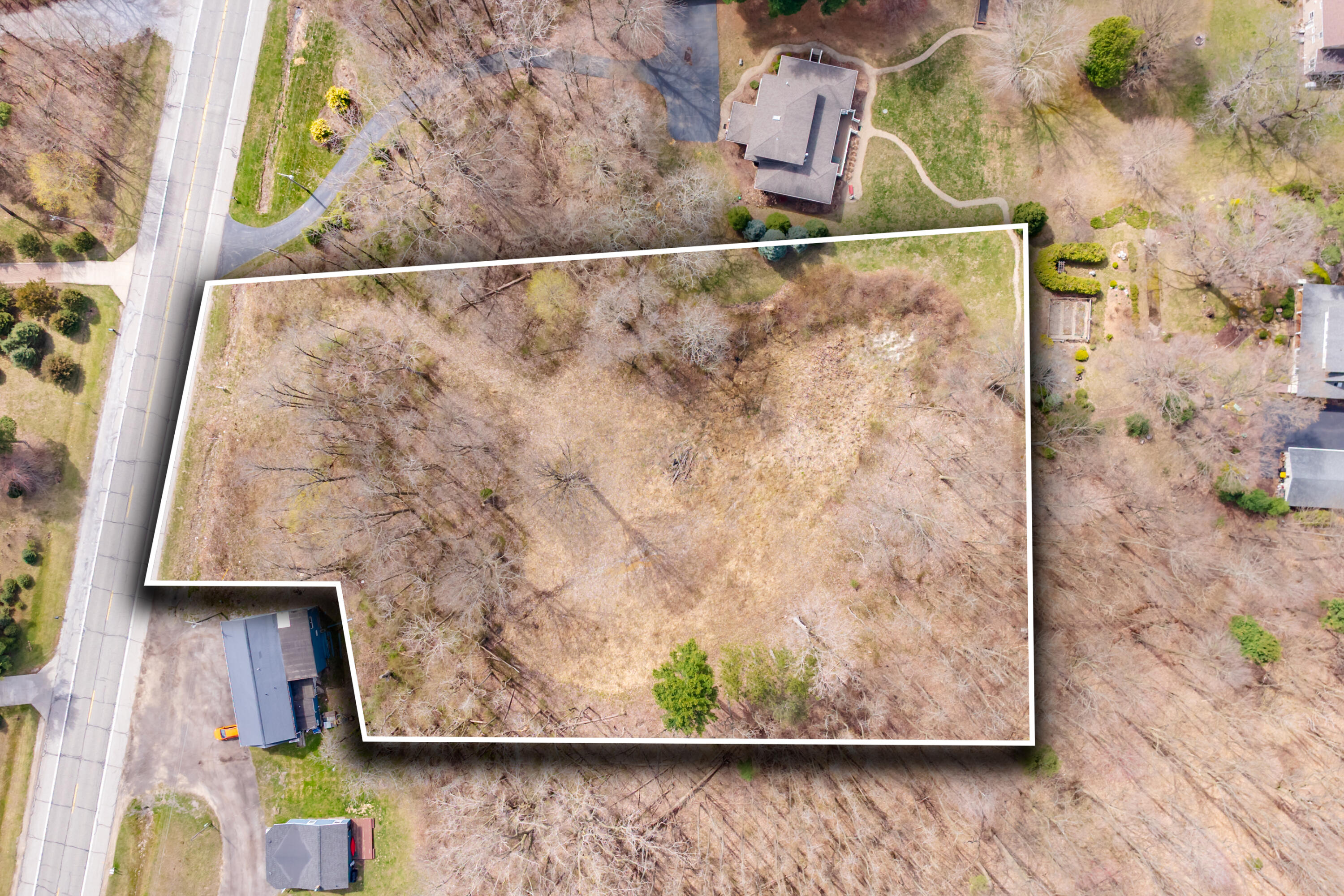 4890 M-63 Coloma, MI 49038 - Photo 2 of 43 M63 4890 Coloma 49038-40