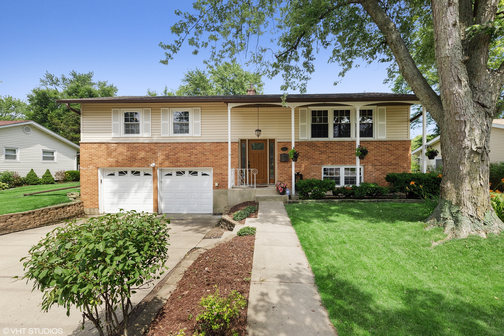 301 North Rohlwing Road Palatine, IL 60074 - Photo 1 of 14 Gallery Image 1