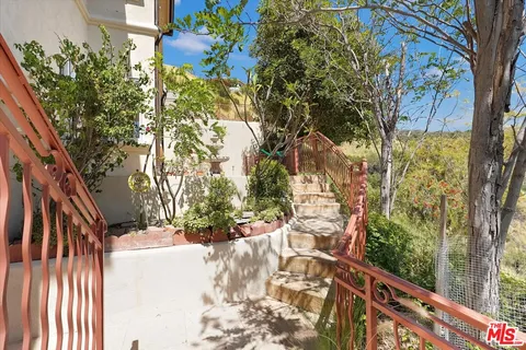 $2,998,000 | 1248 East Tujunga Avenue, Burbank, CA 91501
