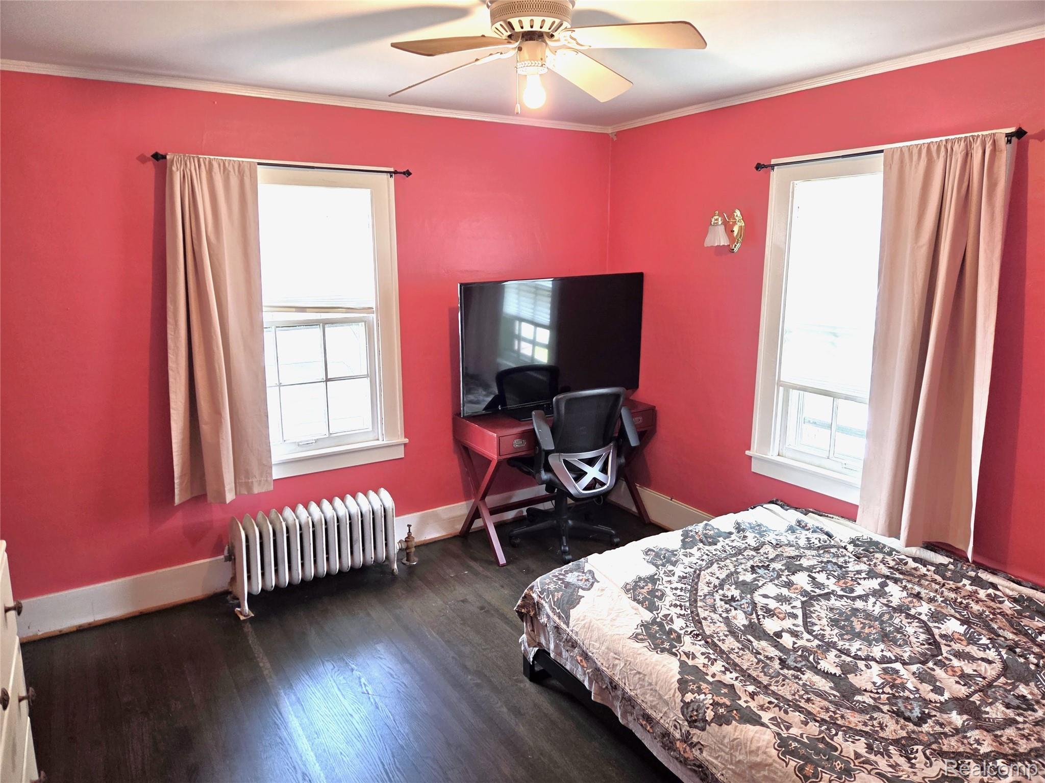 205 East Iroquois Road Pontiac, MI 48341 - Photo 20 of 25 Bedroom 3