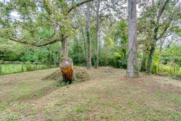 $95,000 | 1872 Shady Ln Drive, Jackson, MS 39204