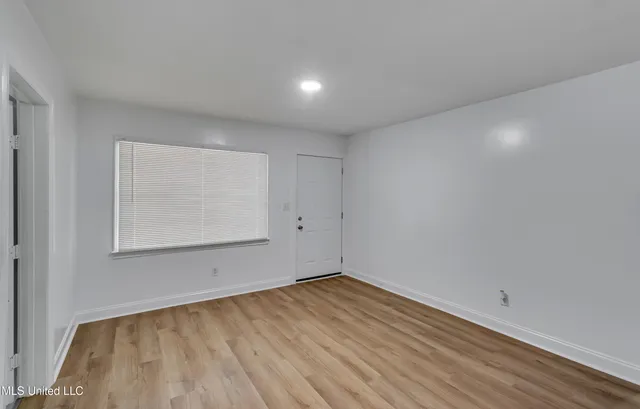 $95,000 | 1872 Shady Ln Drive, Jackson, MS 39204