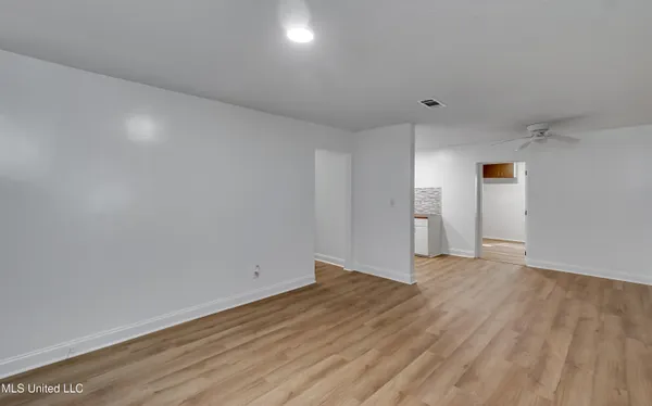 $95,000 | 1872 Shady Ln Drive, Jackson, MS 39204