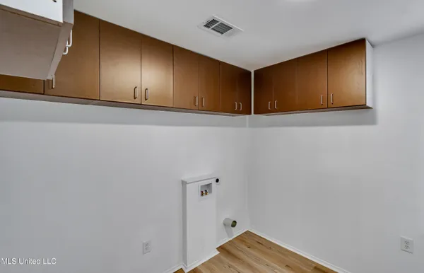 $95,000 | 1872 Shady Ln Drive, Jackson, MS 39204