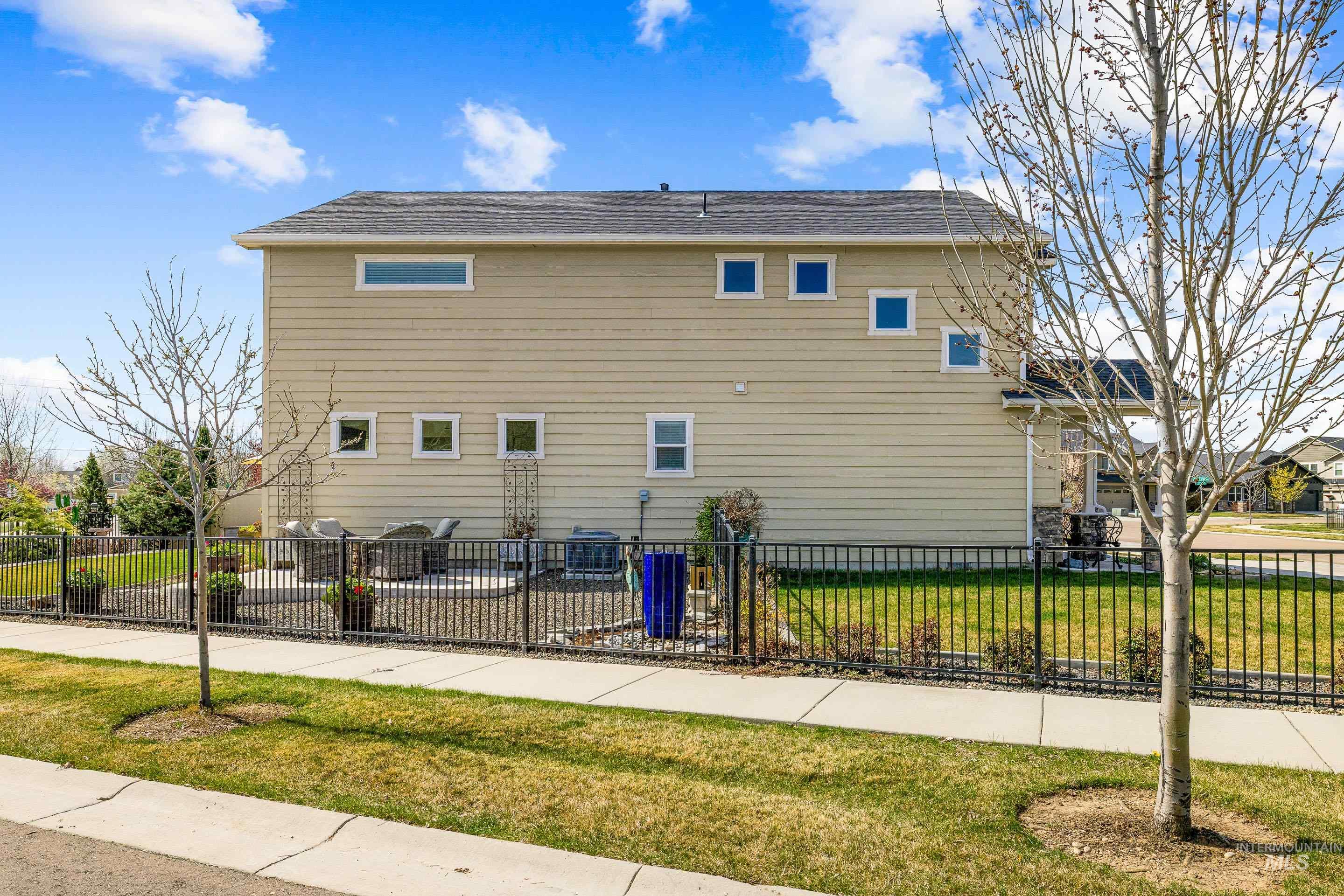 16 North Caracaras Way Eagle, ID 83616 - Photo 40 of 42