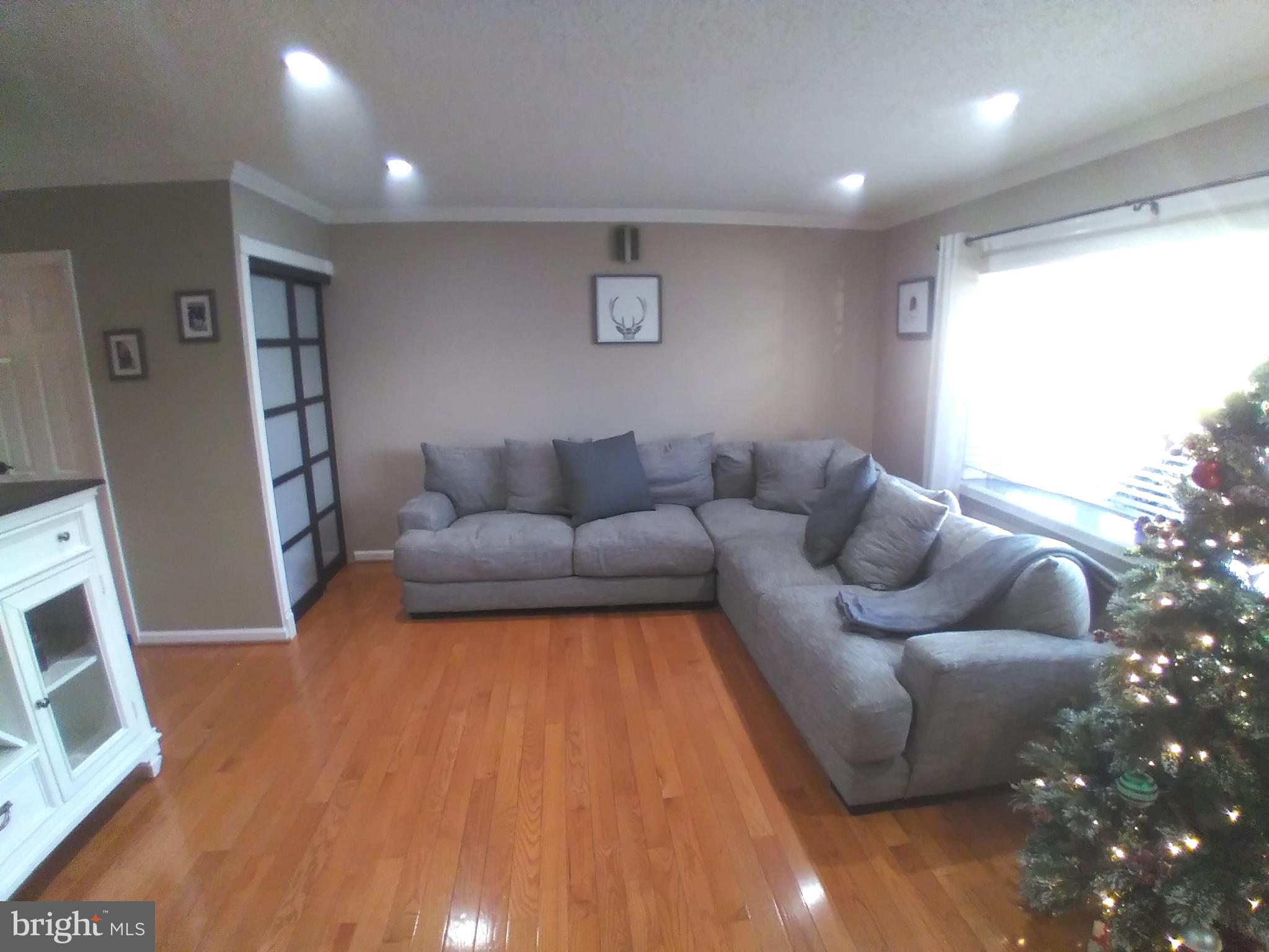 3247 Lester Road Philadelphia, PA 19154 - Photo 3 of 35