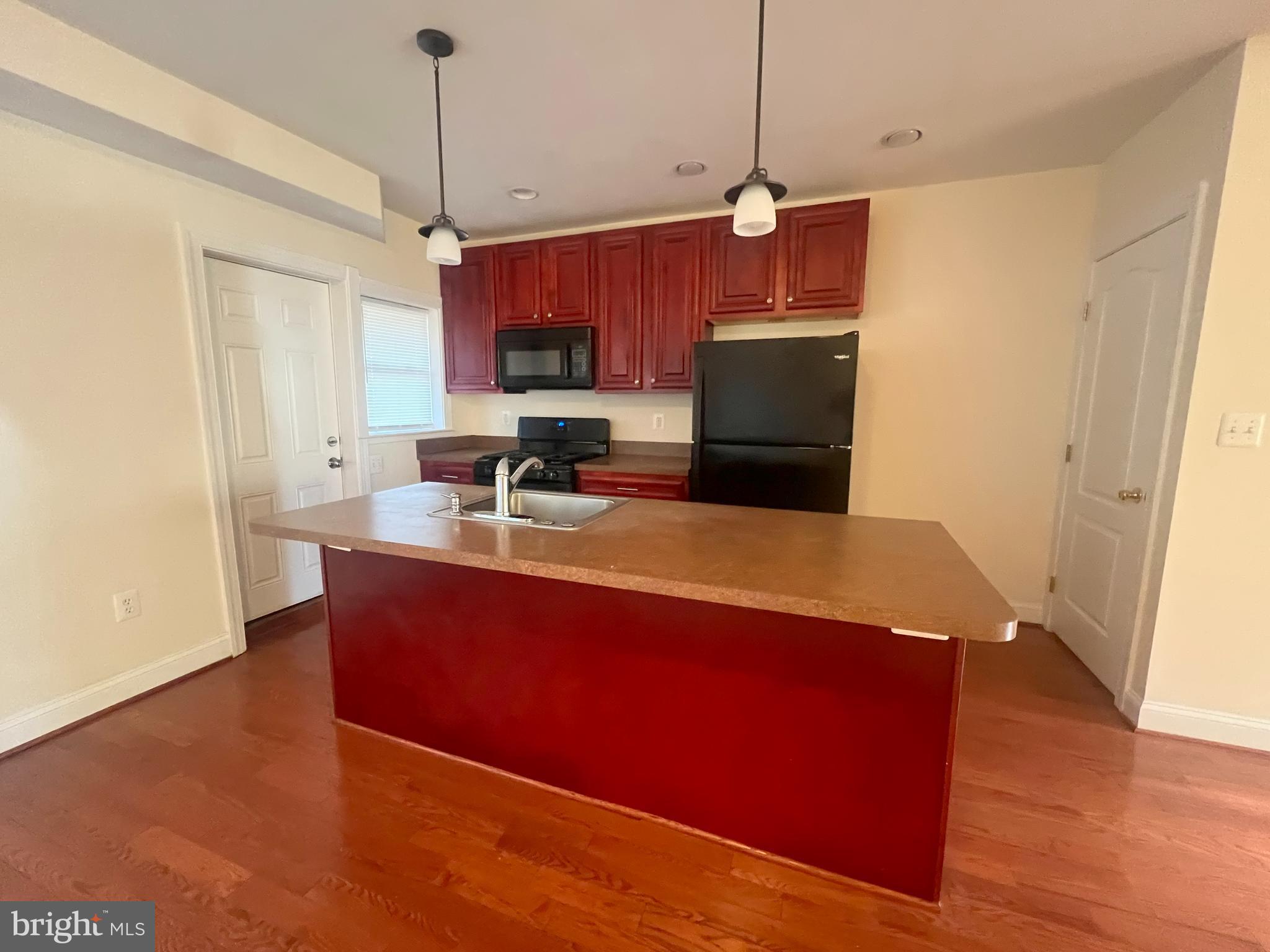 4221 Roland View Avenue Baltimore, MD 21215 - Photo 5 of 14