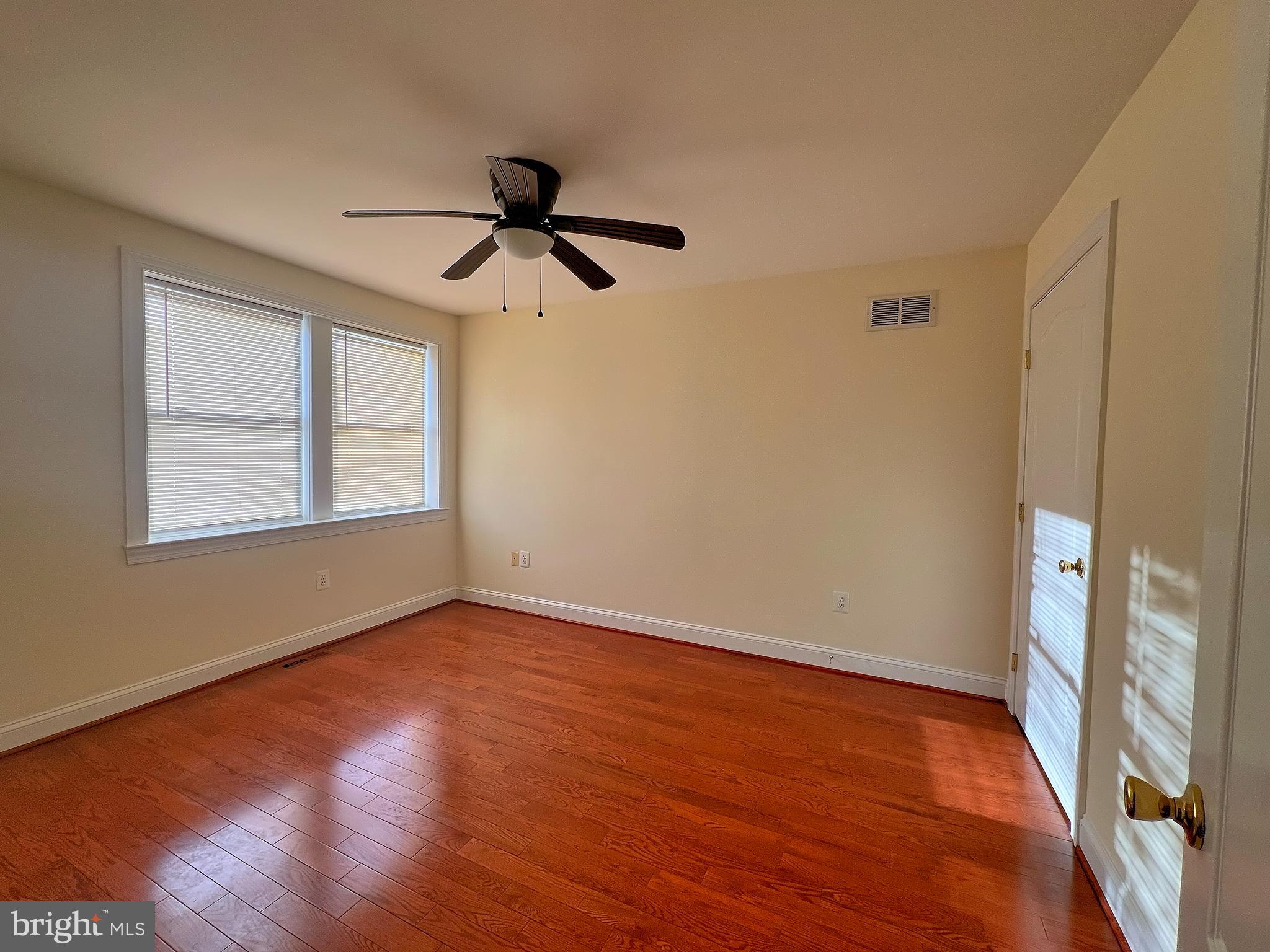 4221 Roland View Avenue Baltimore, MD 21215 - Photo 9 of 14