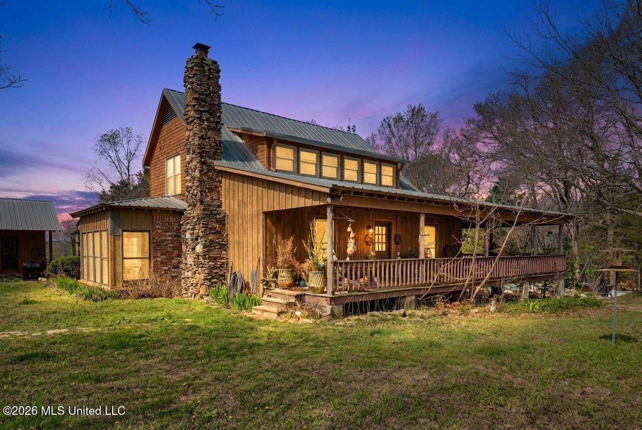 392 Sycamore Road Coldwater, MS 38618 - Photo 1 of 51 1-web-or-mls-392 Sycamore Rd-Twilight