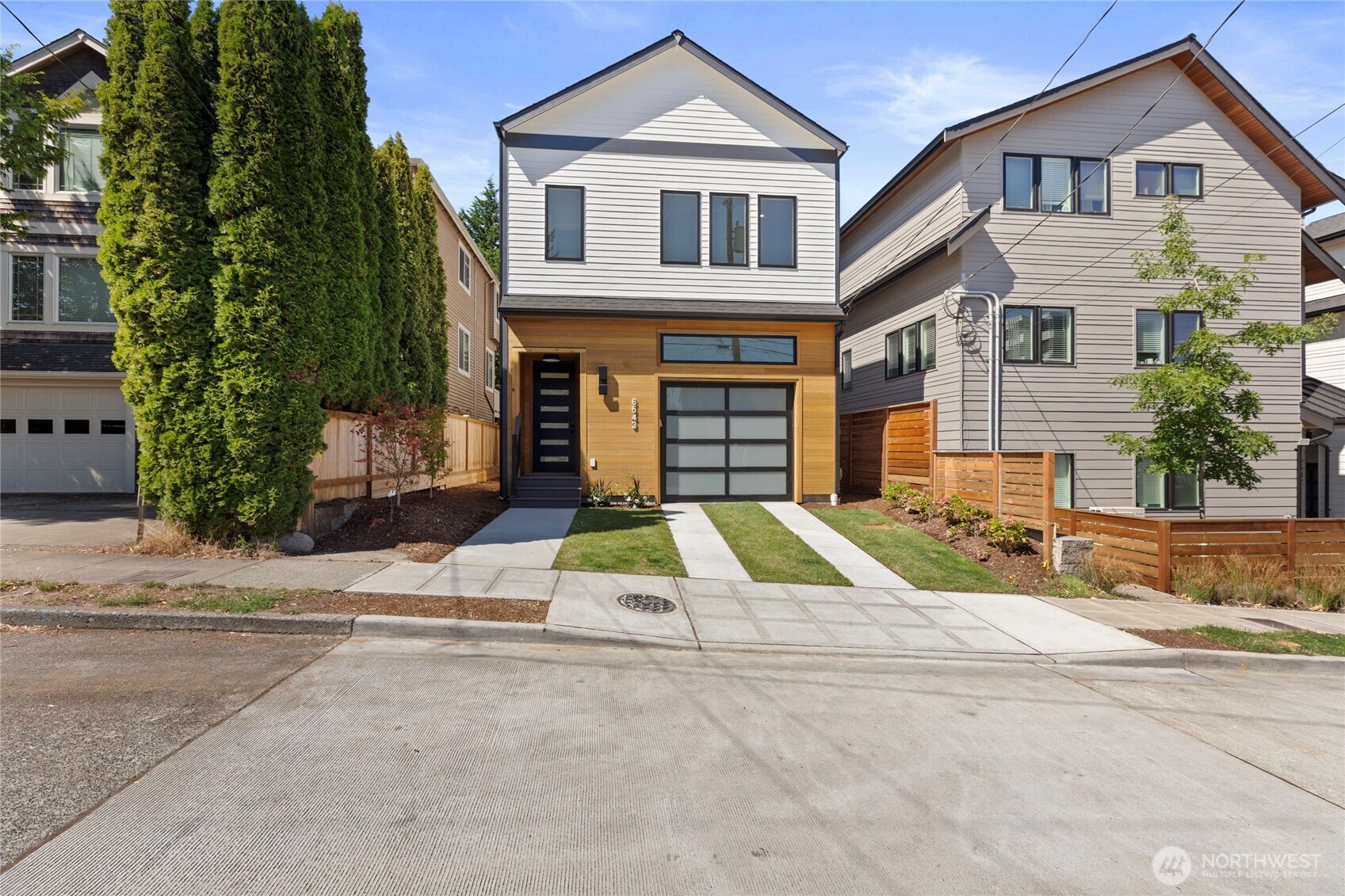 6543 Chapin Place North Seattle, WA 98103 - Photo 2 of 40 a house with a outdoor space