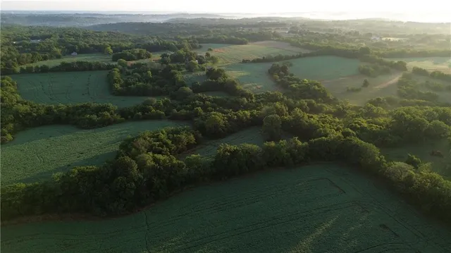 $832,000 | 32315 East Colbern Road, Oak Grove, MO 64075